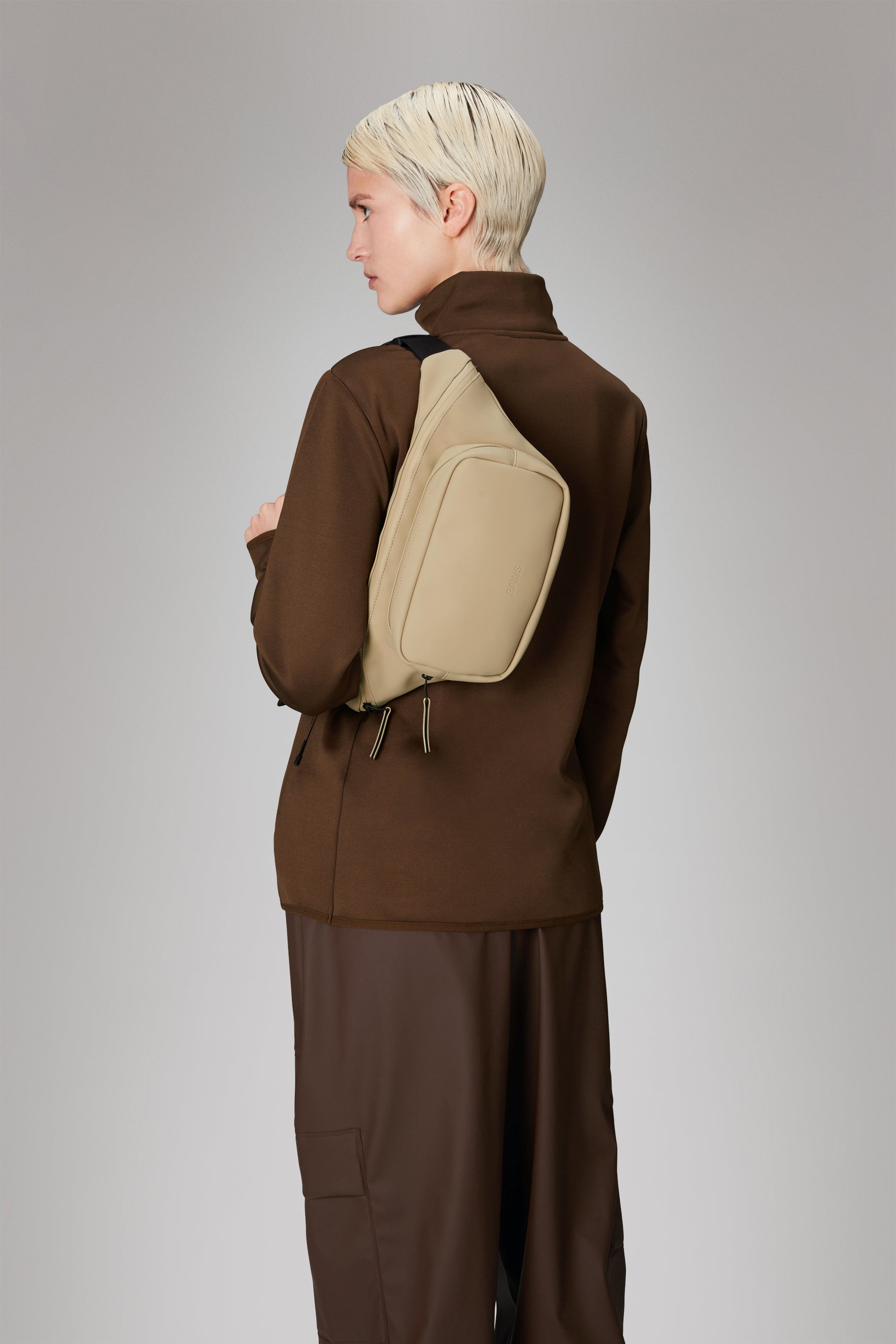 RAINS Bum Bag Sand 2.20L H18.50 x D3 x W41 cm Bum bag