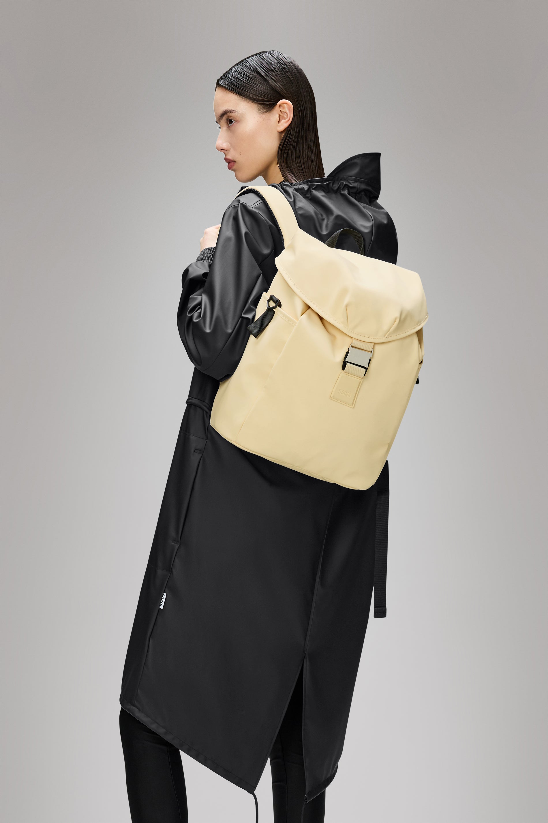 RAINS Valera Bucket Backpack Gleam Backpack