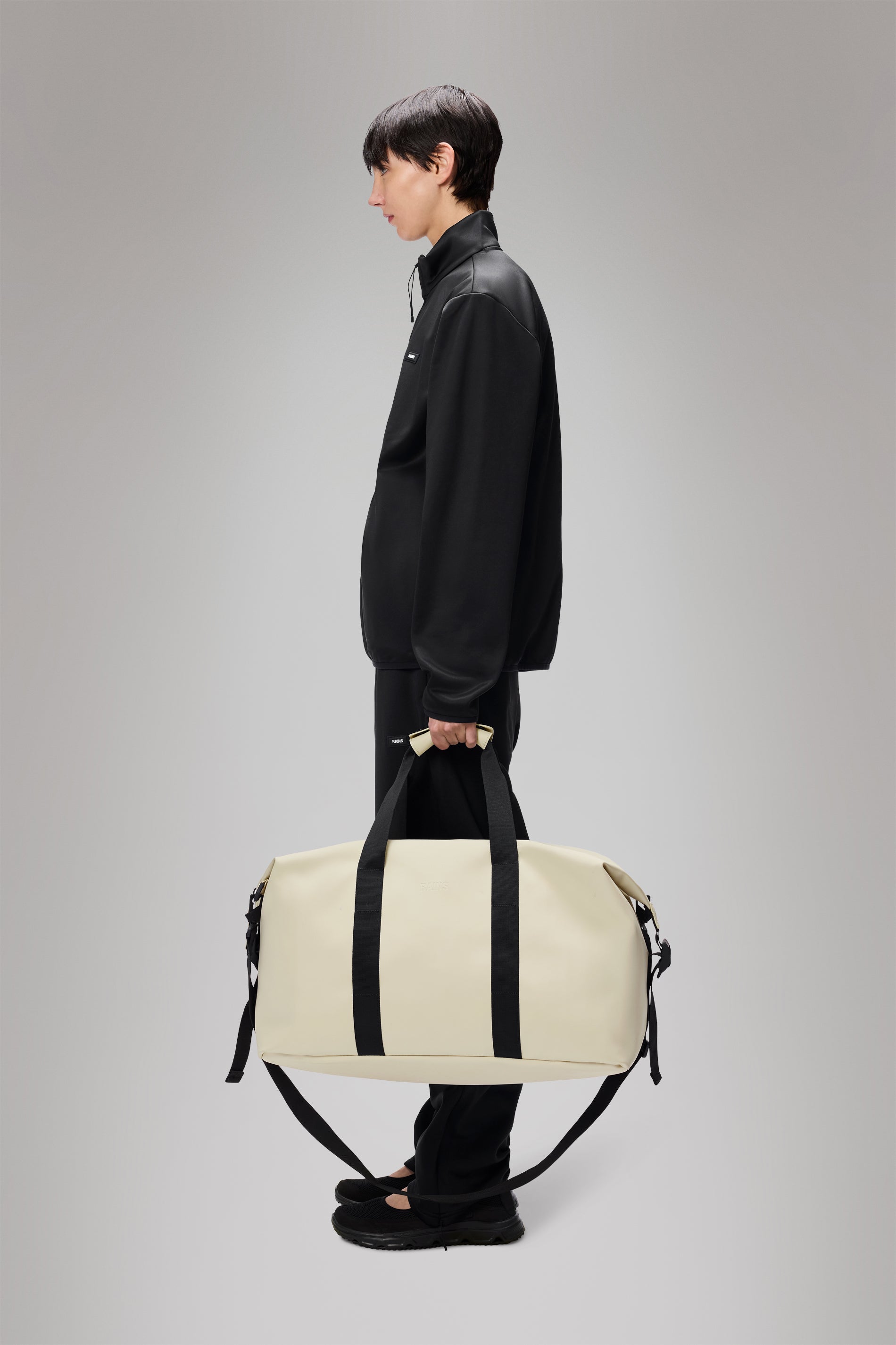 RAINS Hilo Weekend Bag Dune Weekender