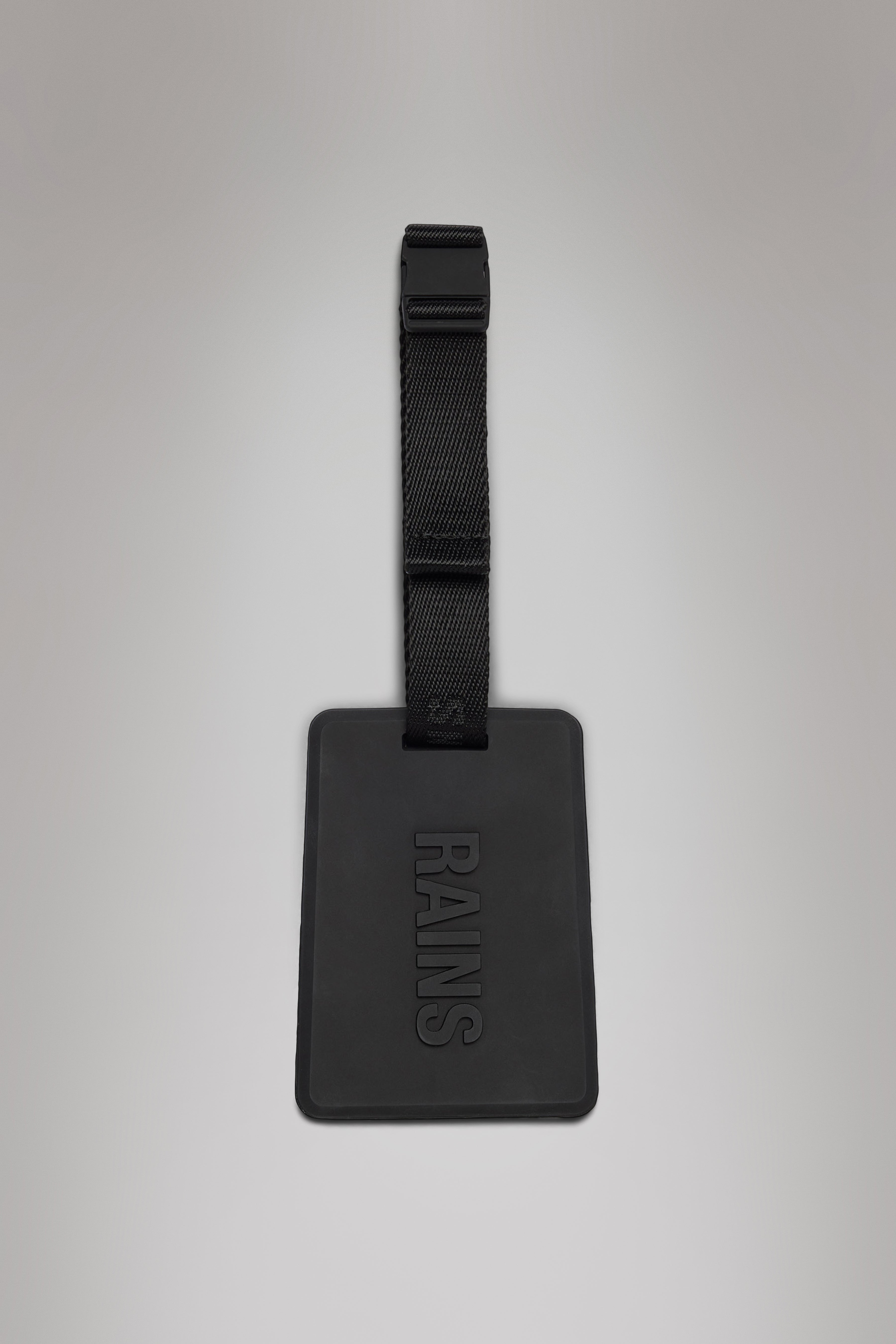 RAINS Travel Tag Black Lifestyle
