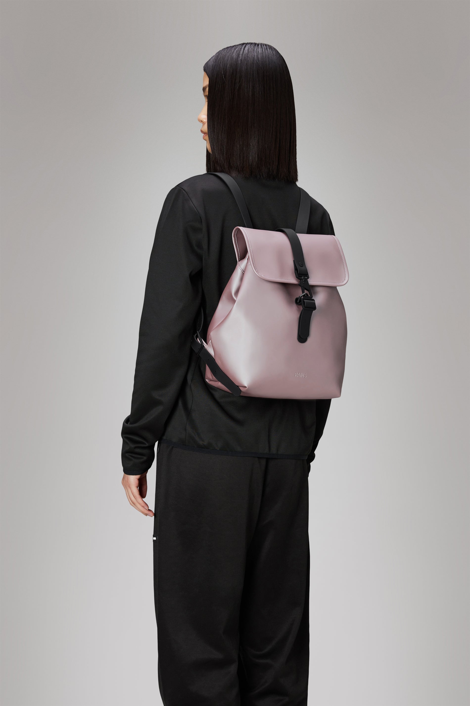 RAINS Bucket Backpack Muse 12L H30 x D17 x W25 cm Backpack