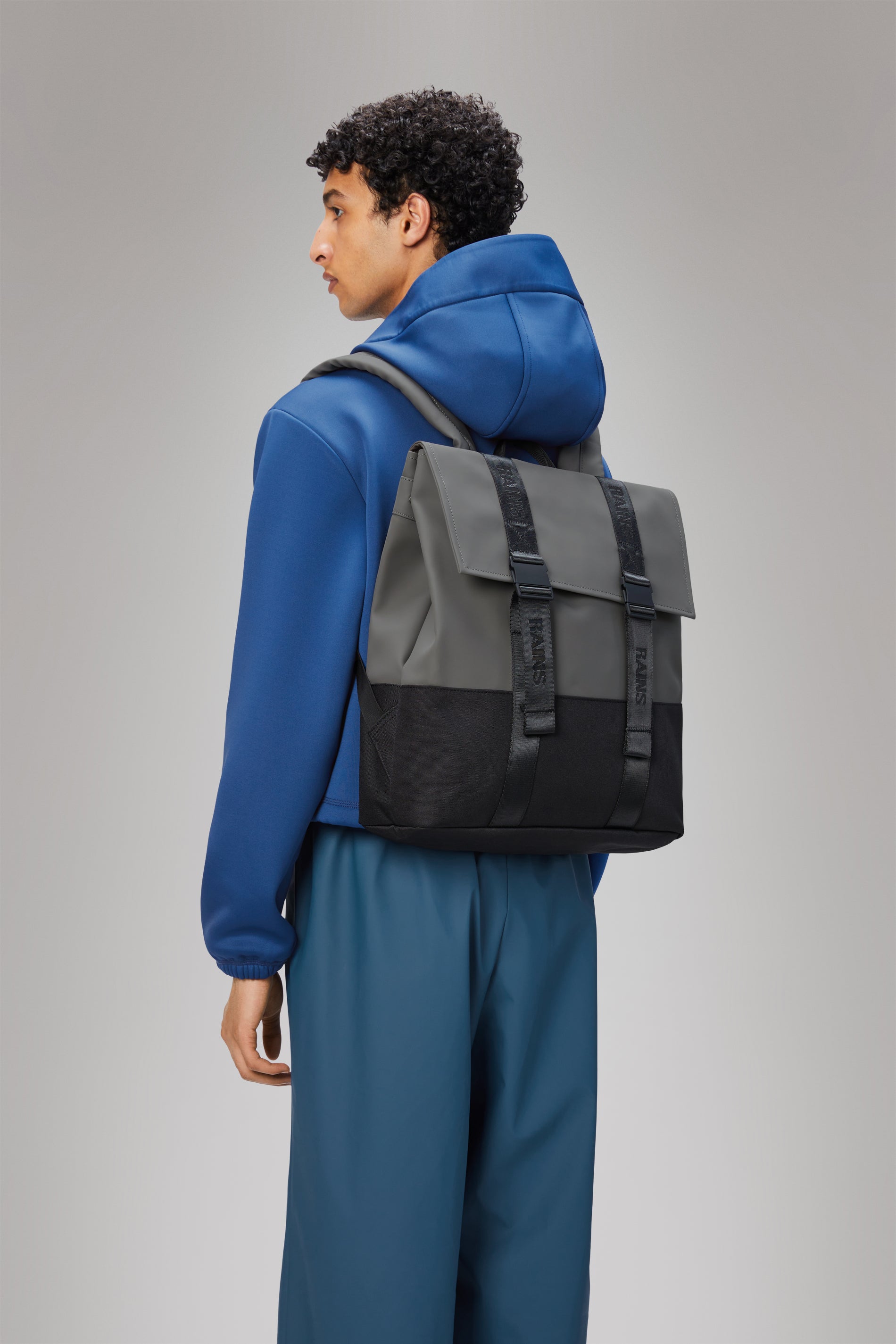 RAINS Trail MSN Bag Grey 21.50L H40 x D14.50 x W37 cm Backpack