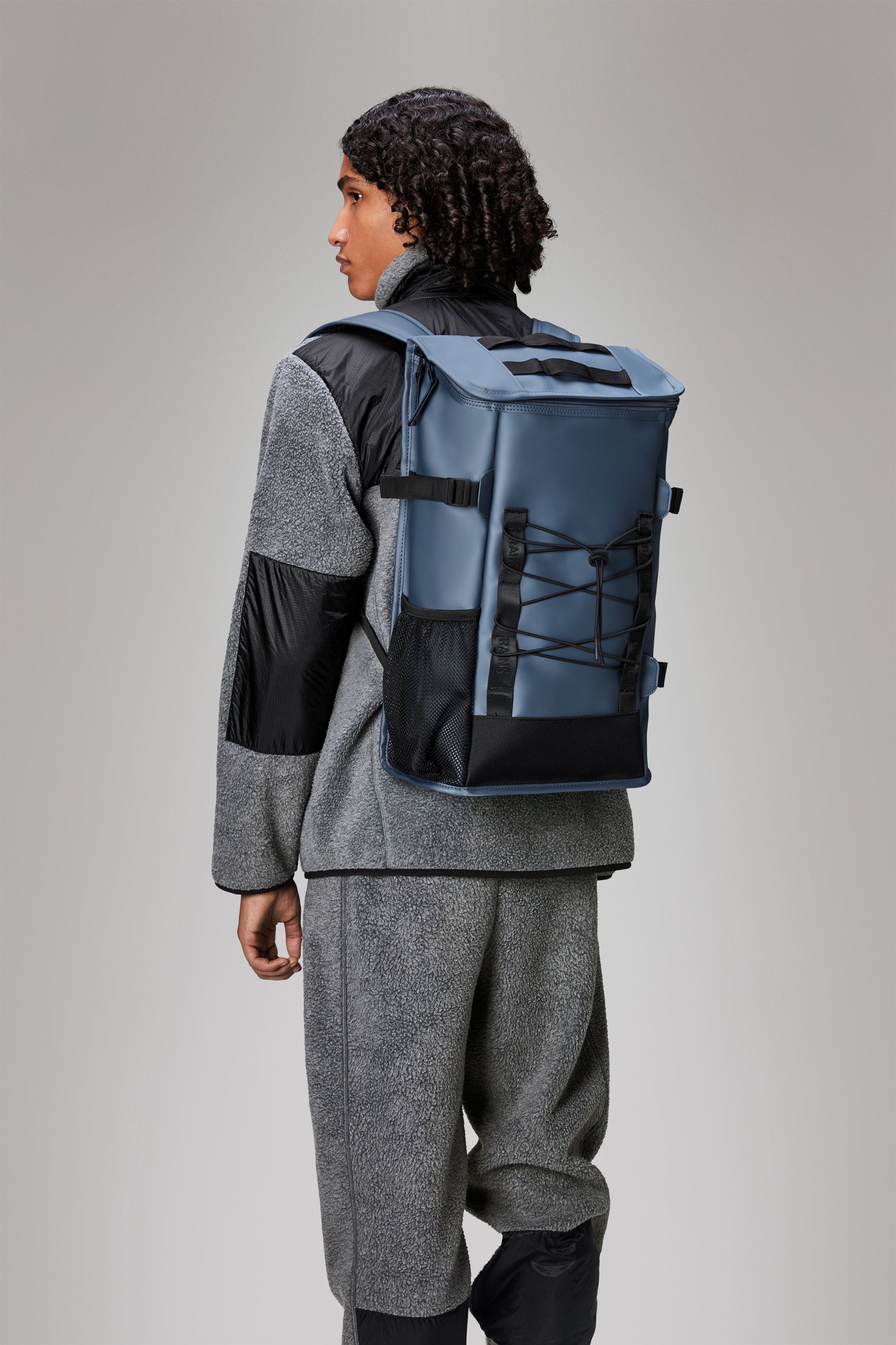 RAINS Trail Mountaineer Bag Bay 26L H49 x D18 x W30 cm Backpack
