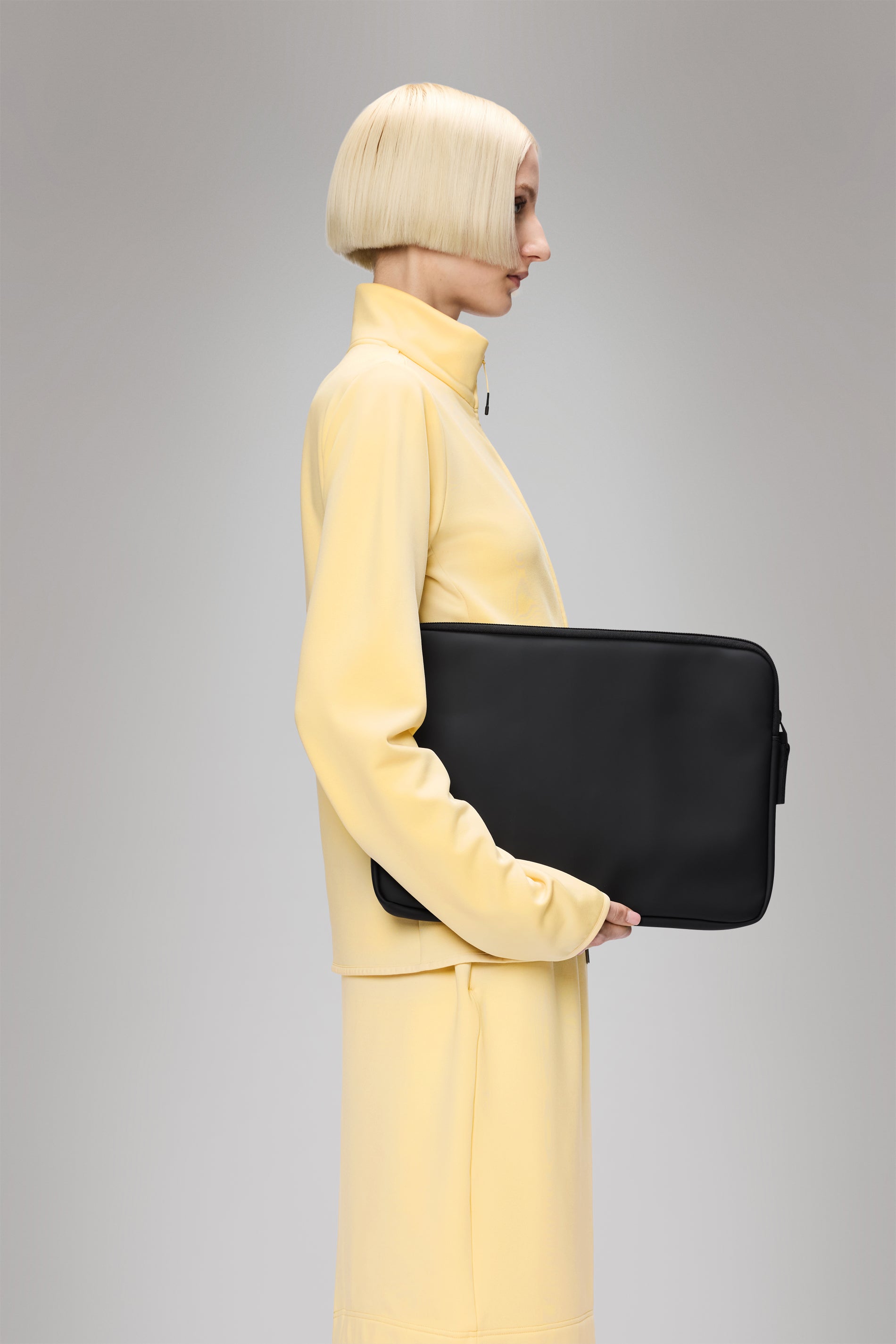 RAINS Trail Laptop Case 15″/16″ Black 2.60L H27 x D2.50 x W38 cm Laptop Case