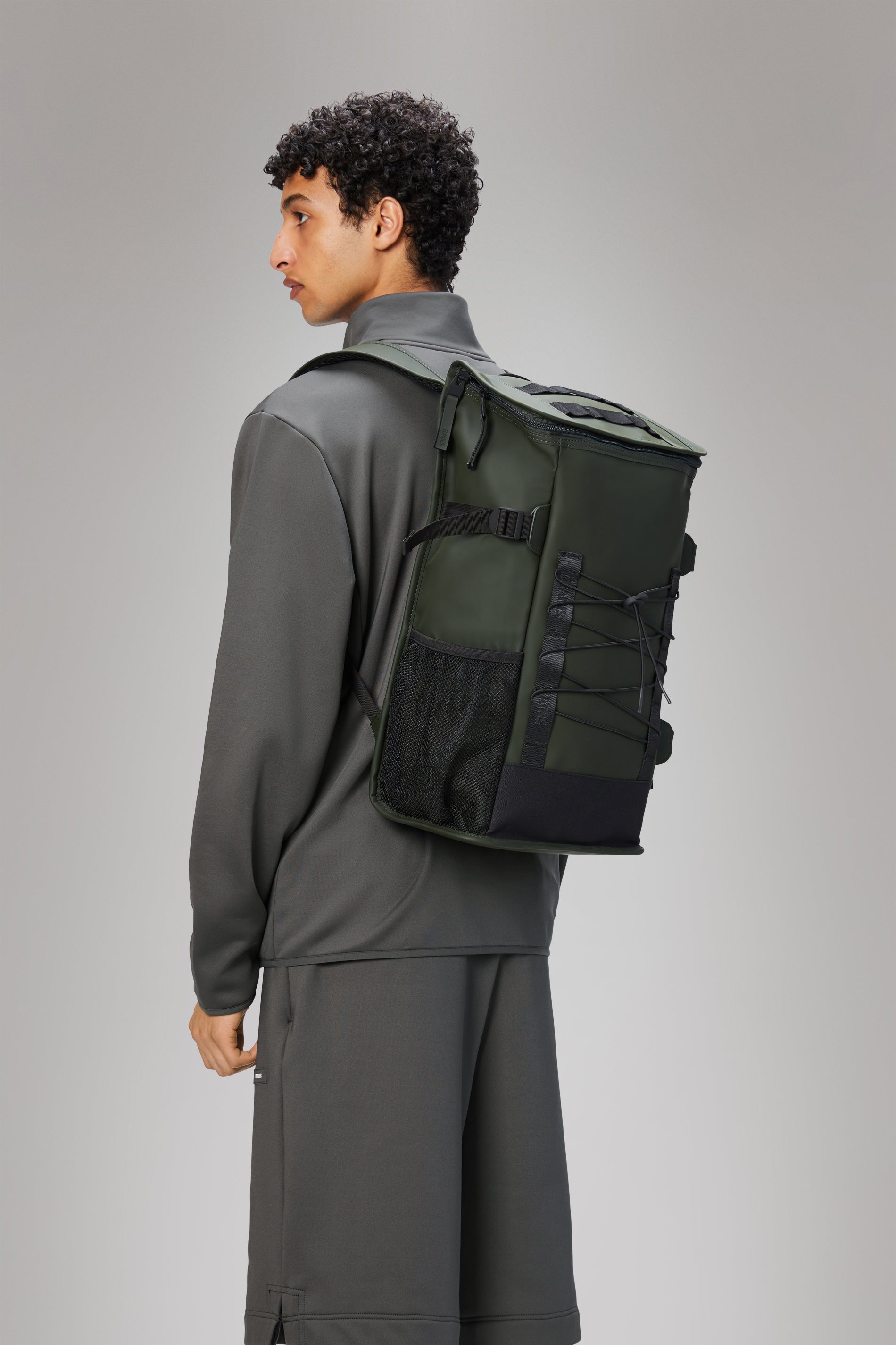 RAINS Trail Mountaineer Bag Green 26L H49 x D18 x W30 cm Backpack
