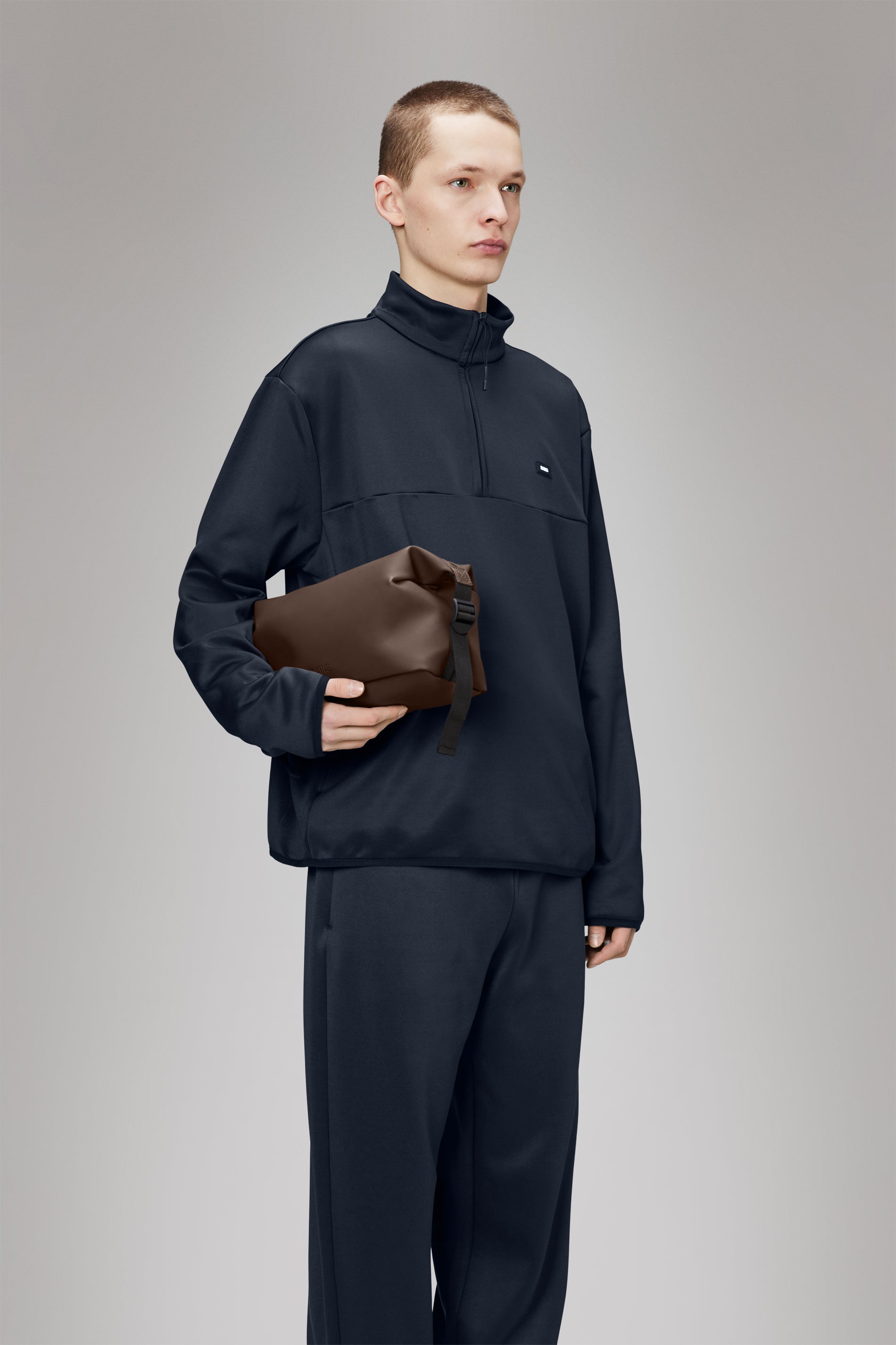 RAINS Hilo Wash Bag Frame 4.40L H14 x D12 x W26 cm Washbag