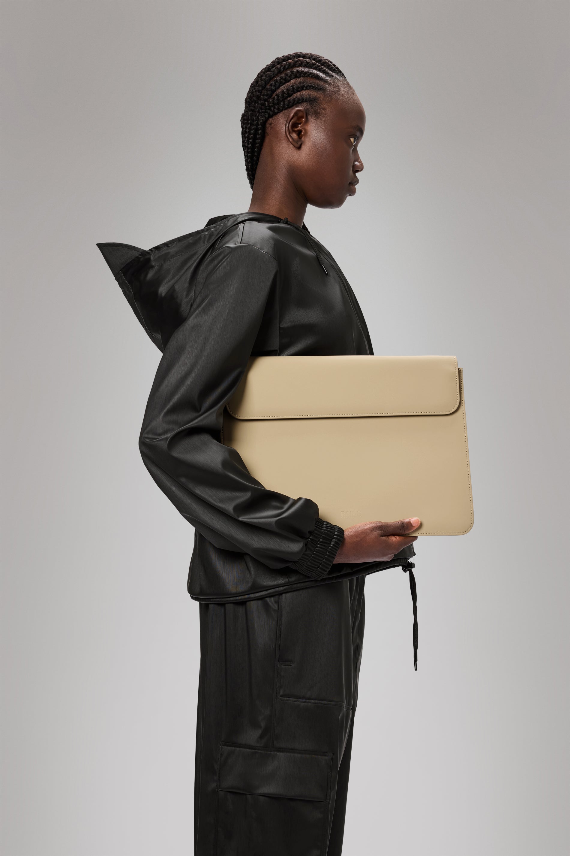 RAINS Laptop Portfolio 13″/14″ Sand Laptop Case