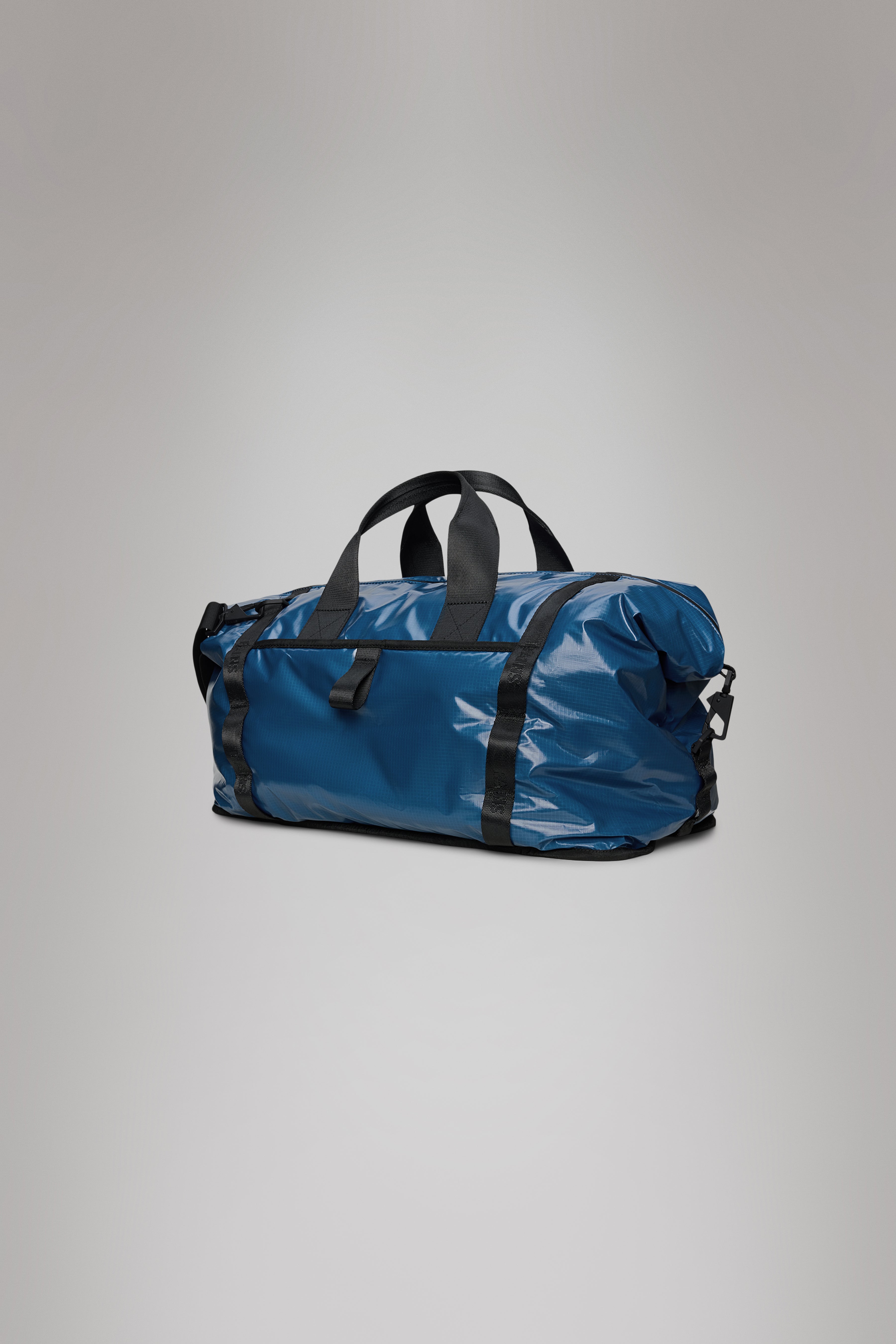 RAINS Sibu Weekend Bag Pulse 44L H29 x D26 x W58.50 cm Weekender