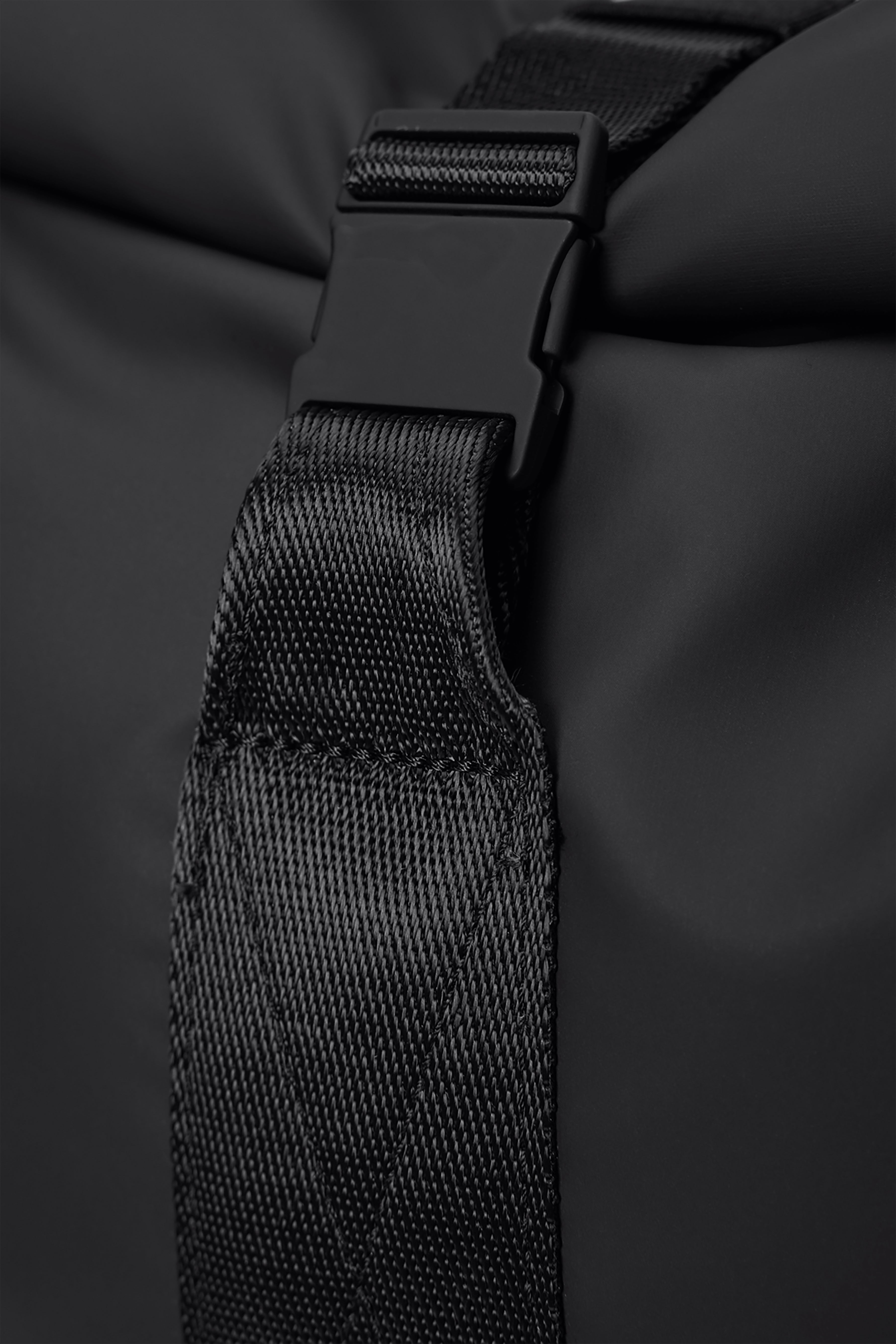 RAINS Lunch Bag Black