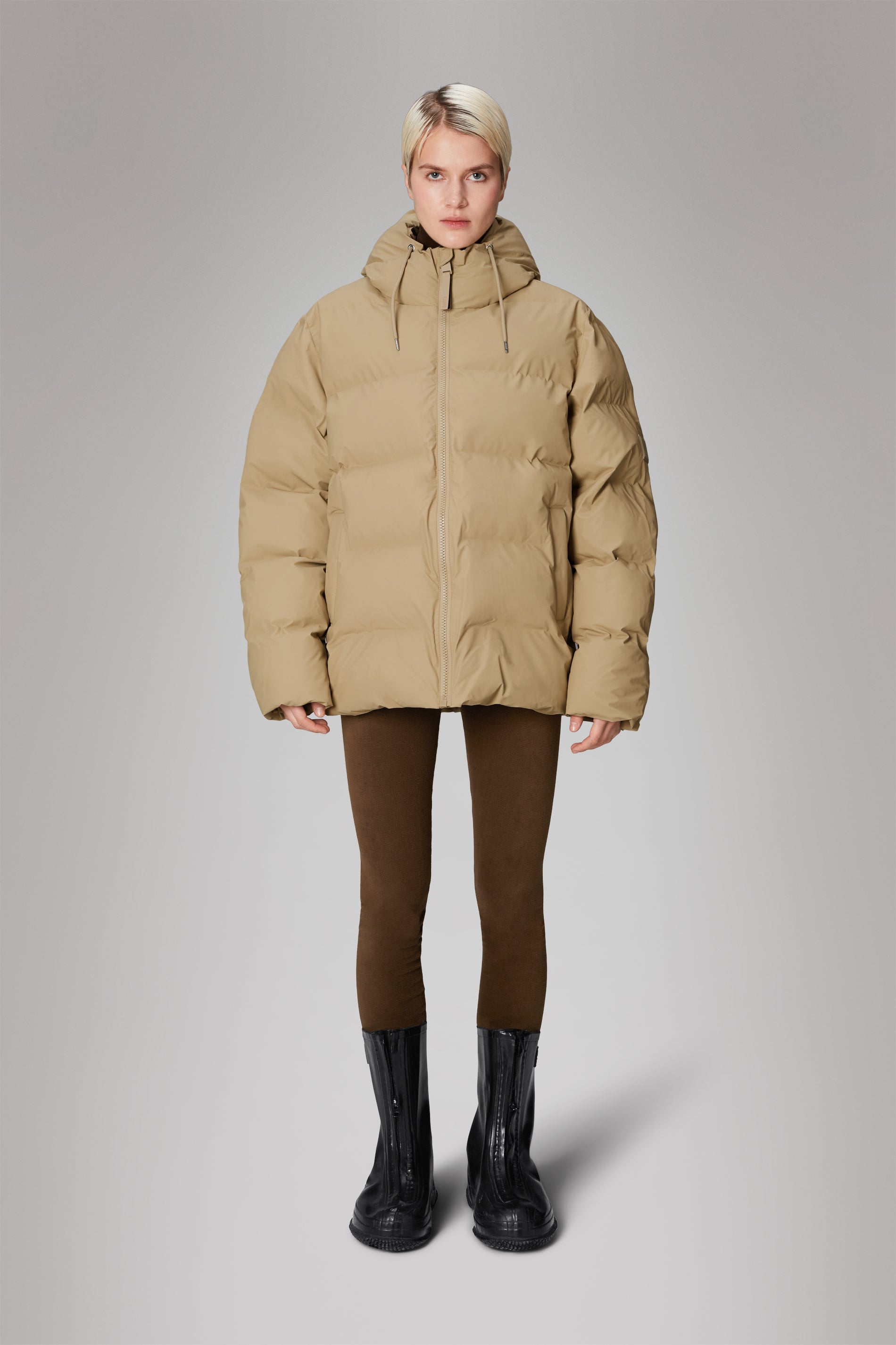 Rains Alta Puffer Jacket Jackets 24 Sand