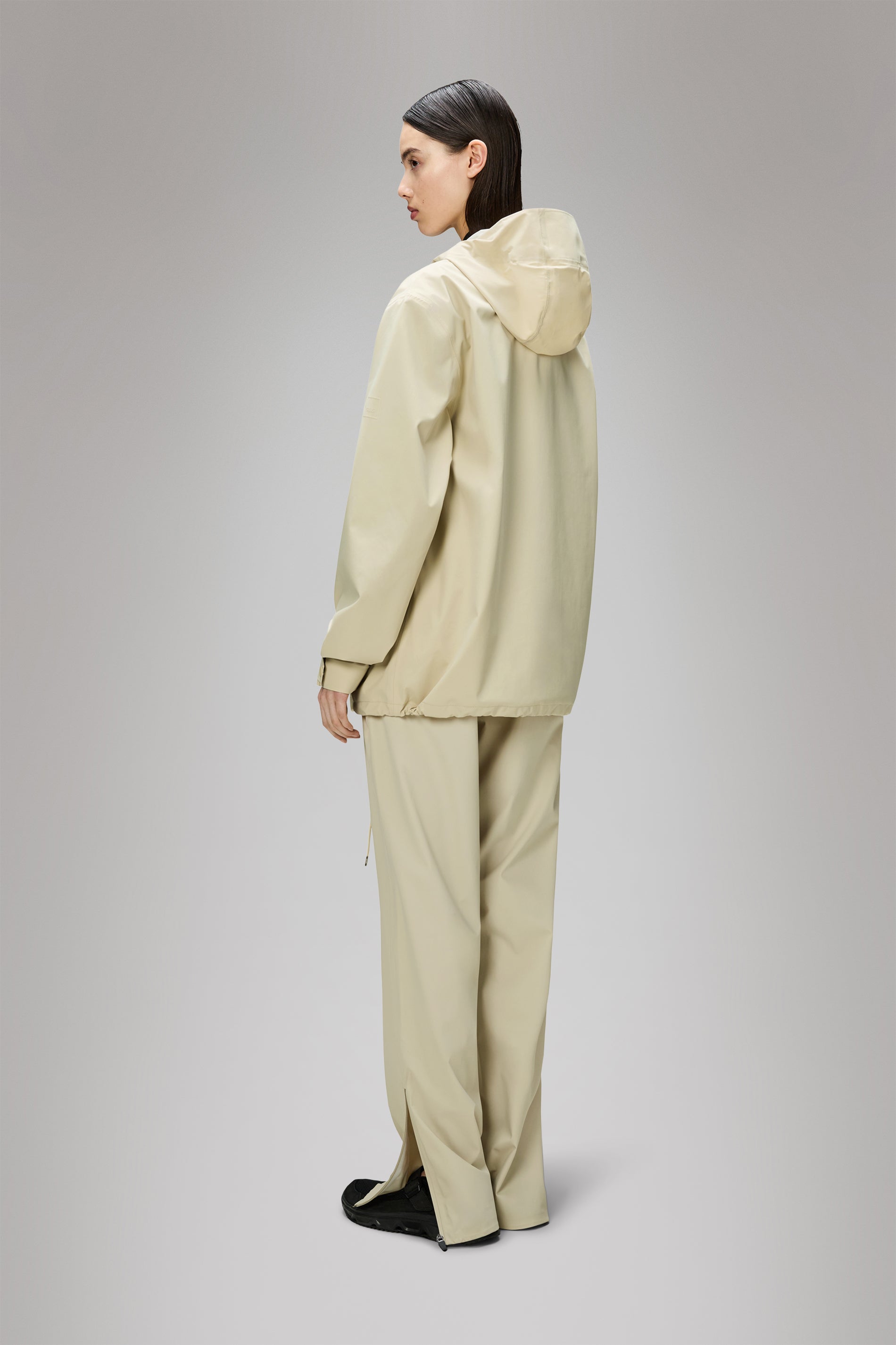 RAINS Suva Hardshell Cargo Jacket Dune Jacket