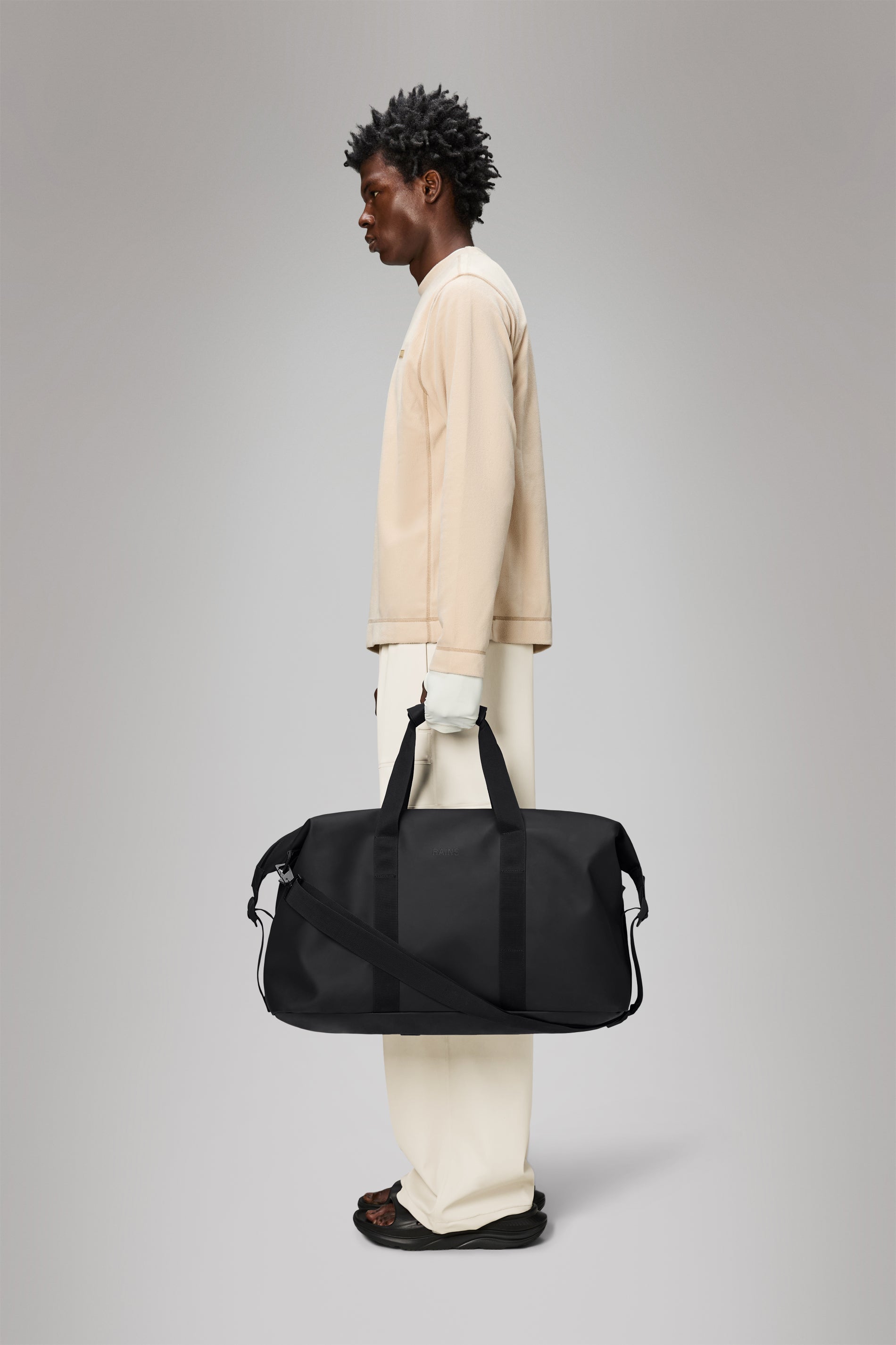 RAINS Hilo Weekend Bag Black Weekender