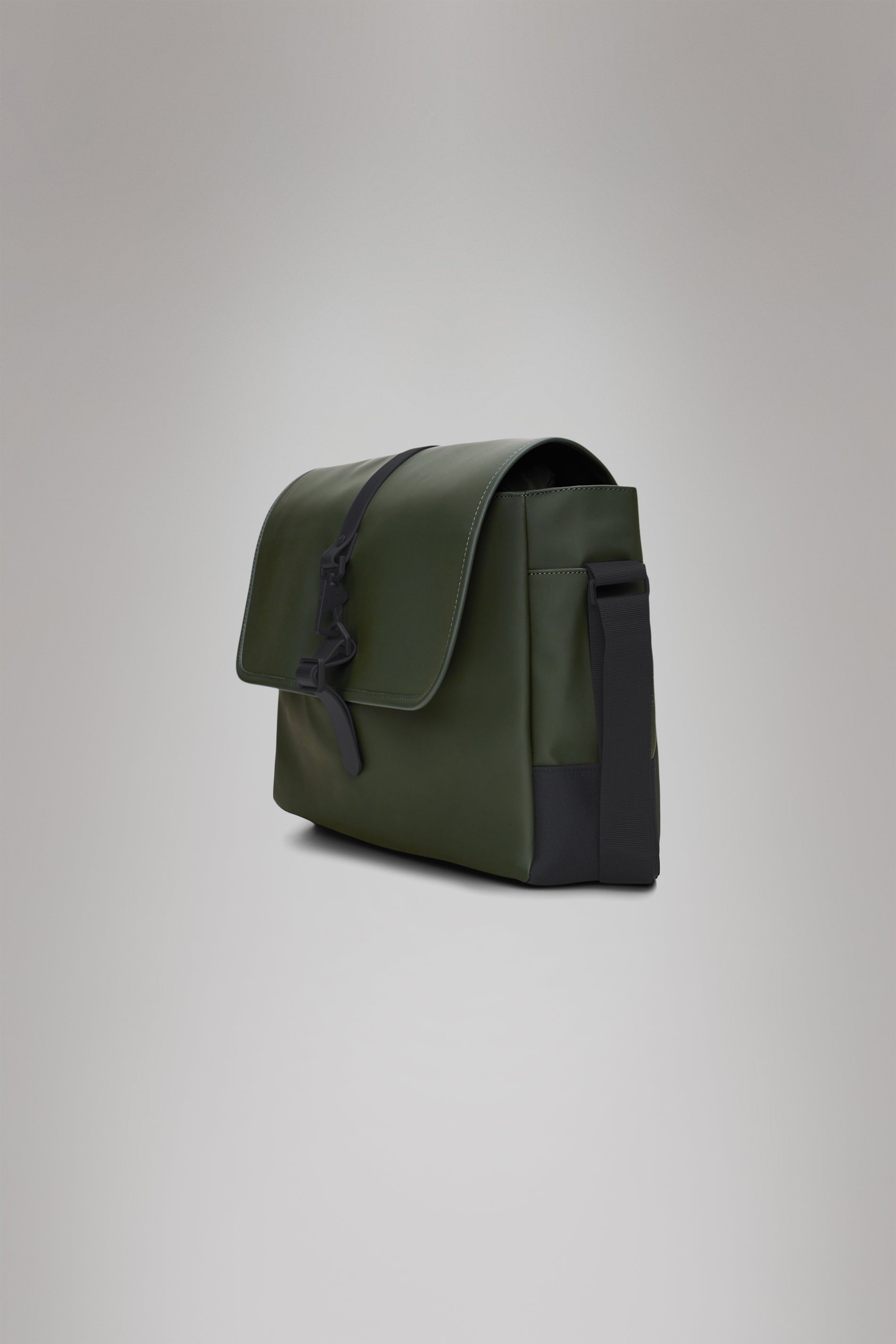 RAINS Messenger Bag Green 11L H30 x D10 x W38 cm Messenger