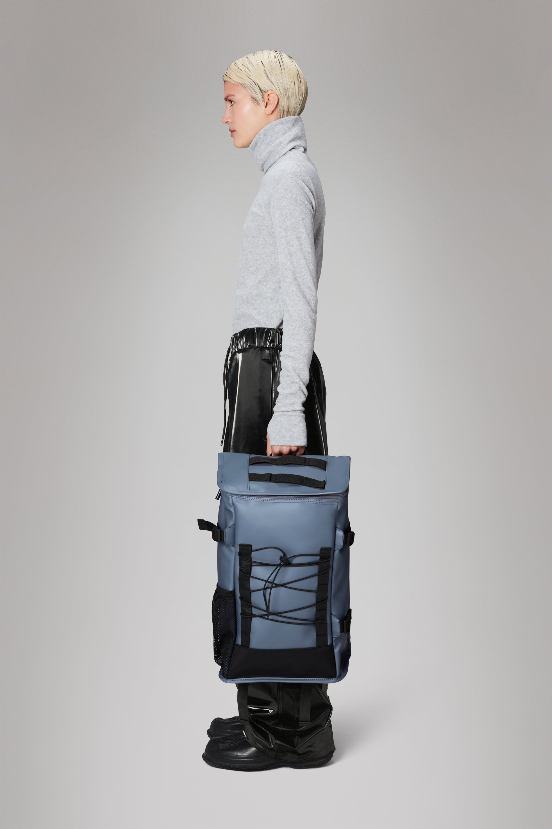 RAINS Trail Mountaineer Bag Bay 26L H49 x D18 x W30 cm Backpack