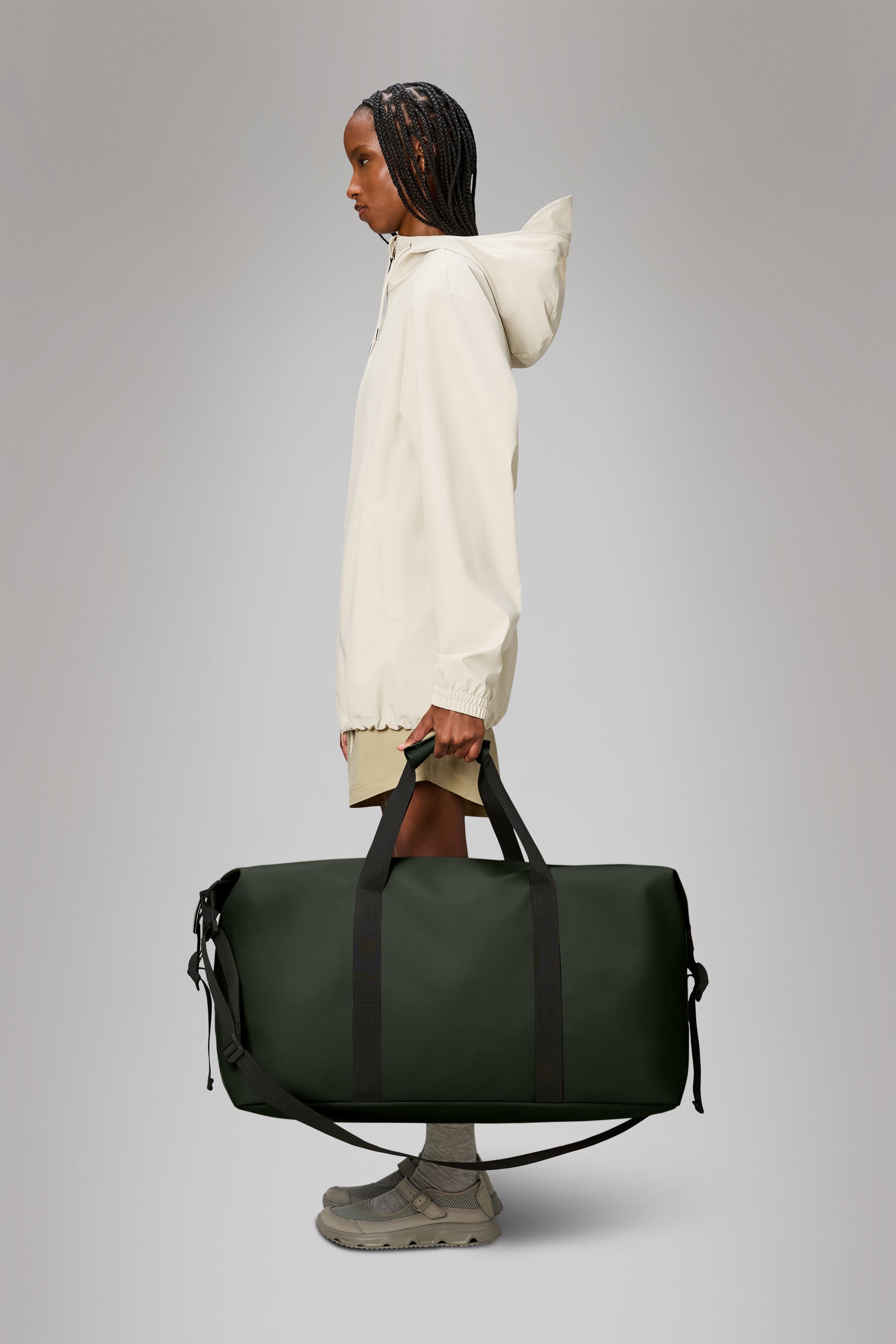 RAINS Hilo Weekend Bag Large Green 47L H29 x D27 x W60 cm Weekender