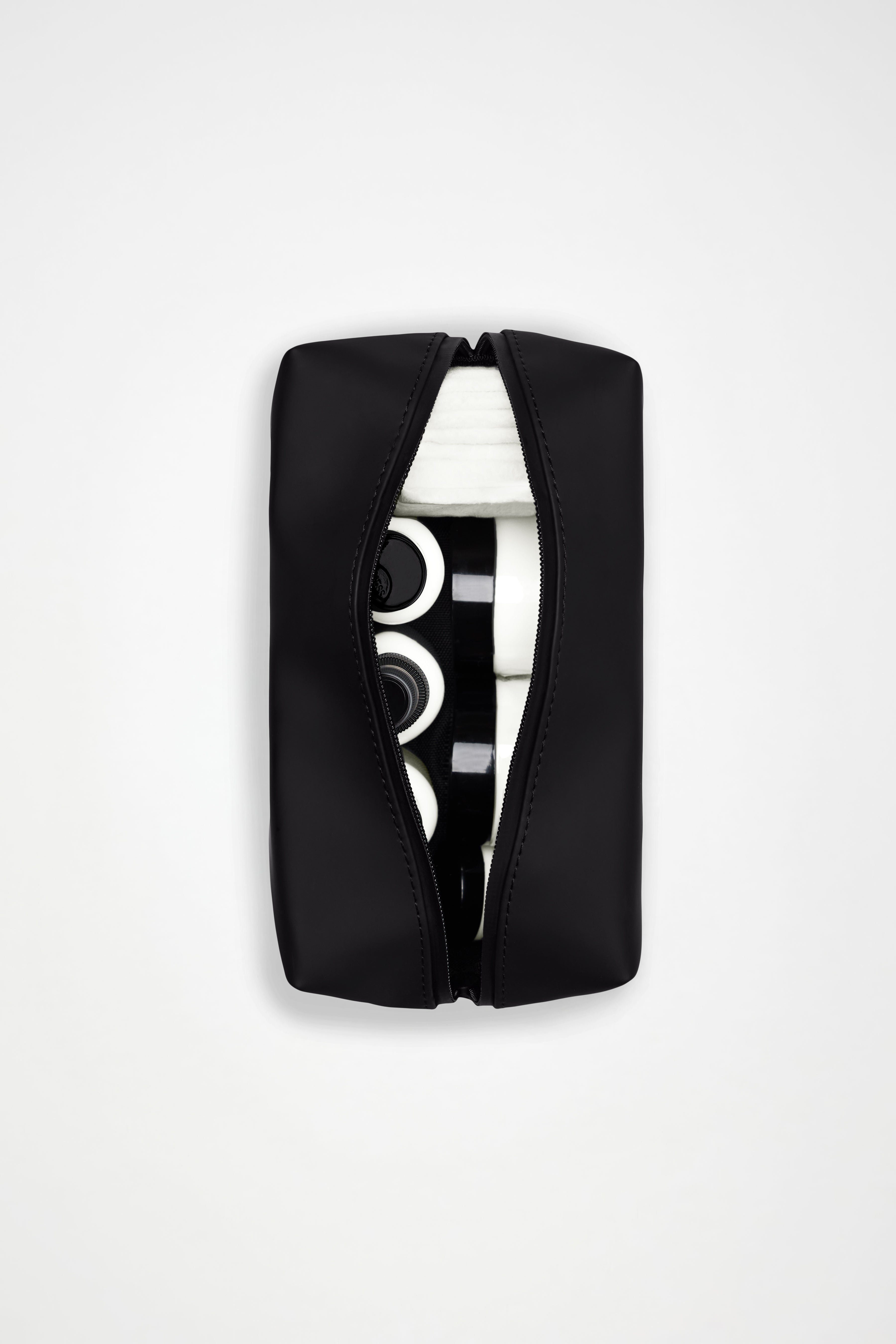 RAINS Wash Bag Small Well 3L H13 x D11 x W21 cm Wash Bag