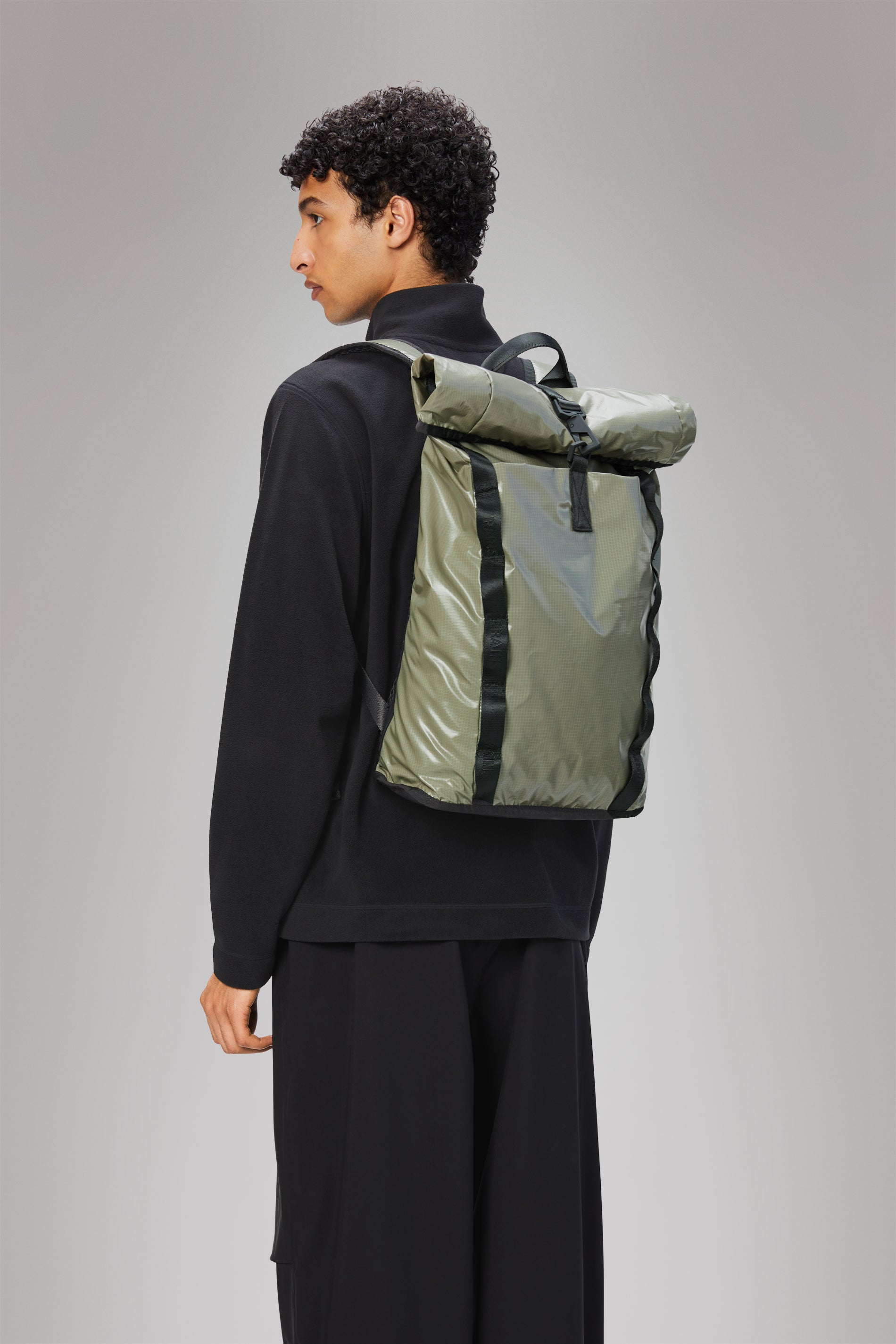 RAINS Sibu Rolltop Rucksack Drift 16L H46 x D12 x W30 cm Backpack