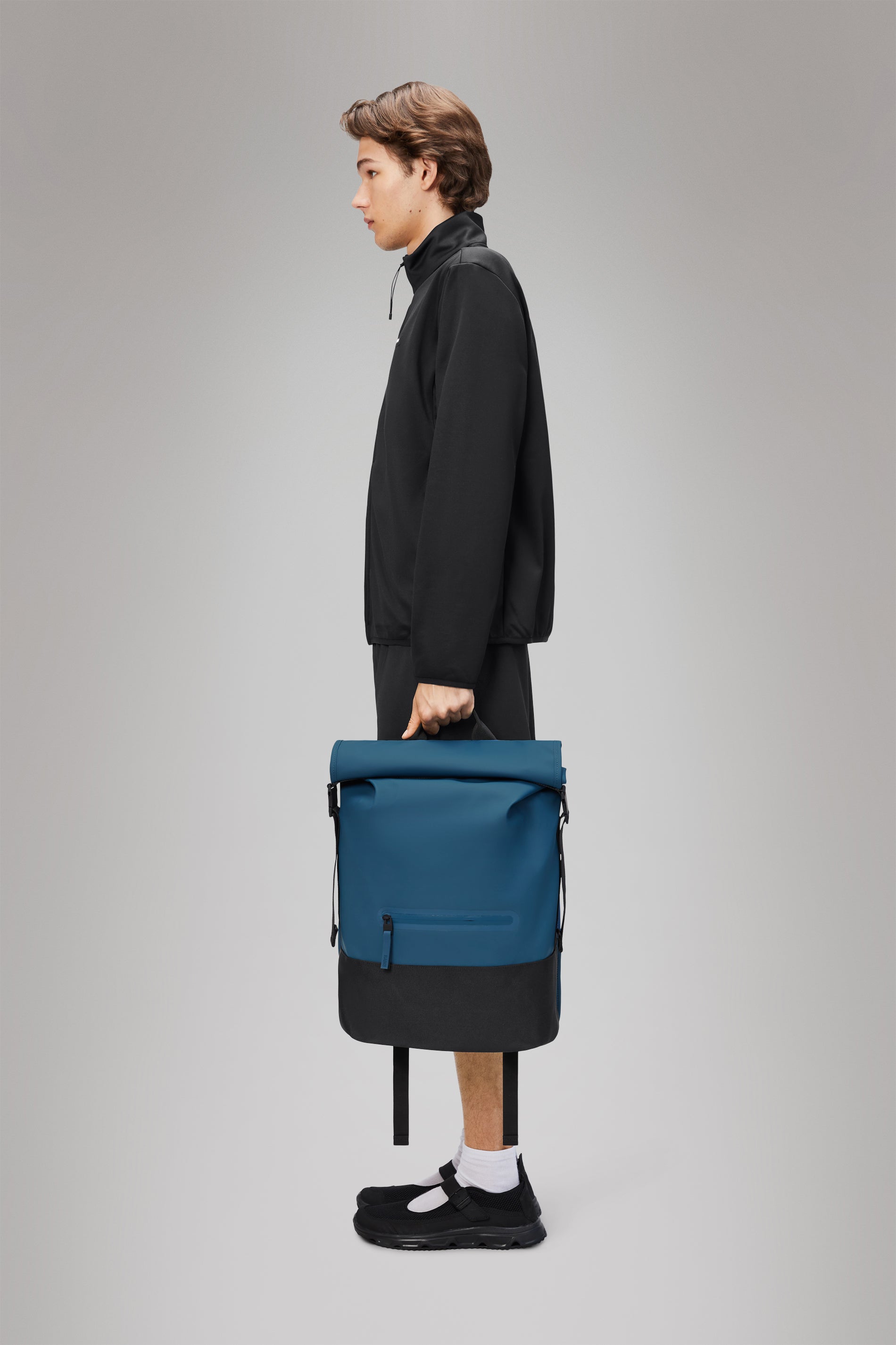 RAINS Trail Rolltop Backpack Pulse 22L H47 x D13 x W36 cm Backpack