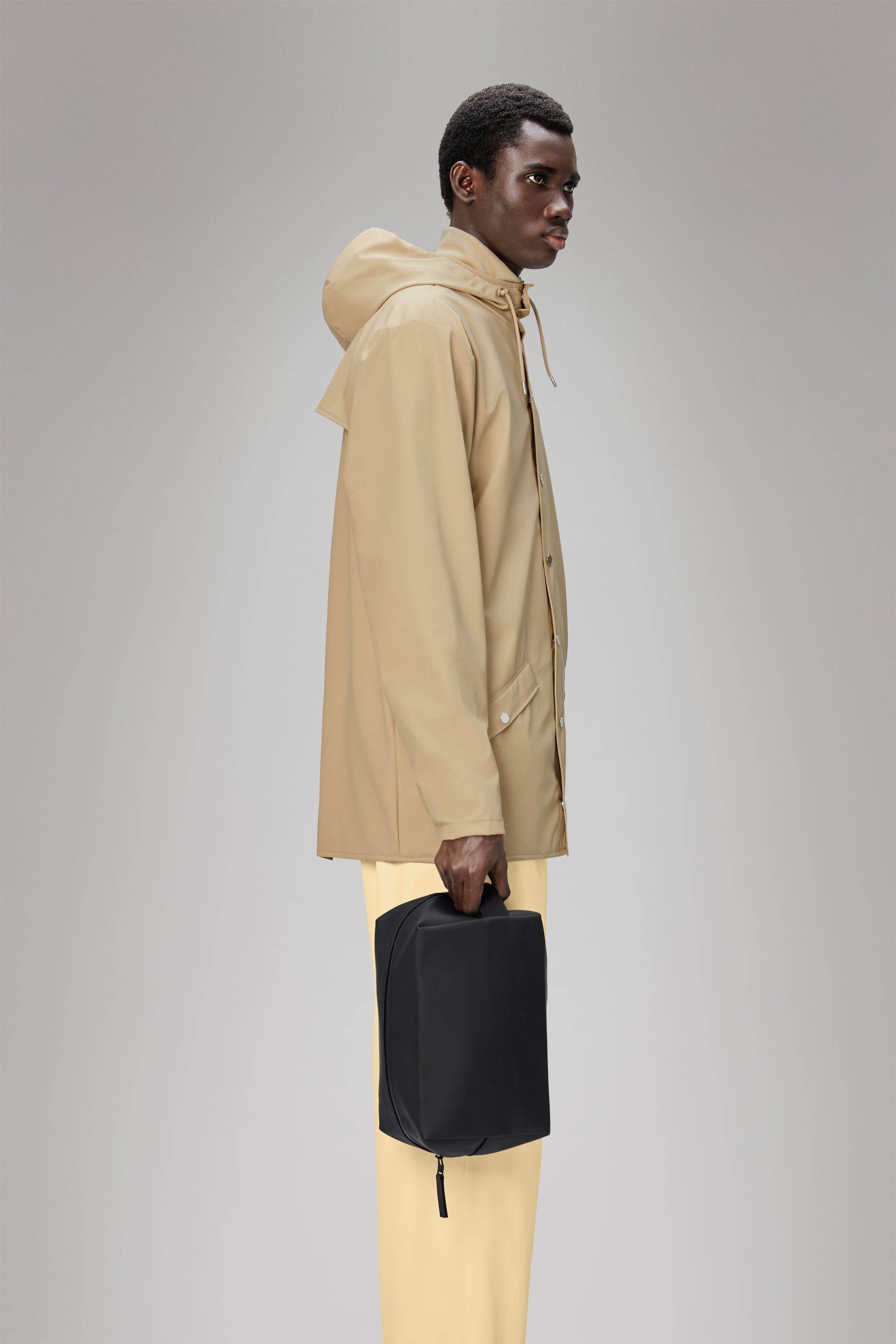 Rains Wash Bag Large Black 6.70L H17 x D14.50 x W27 cm Washbag