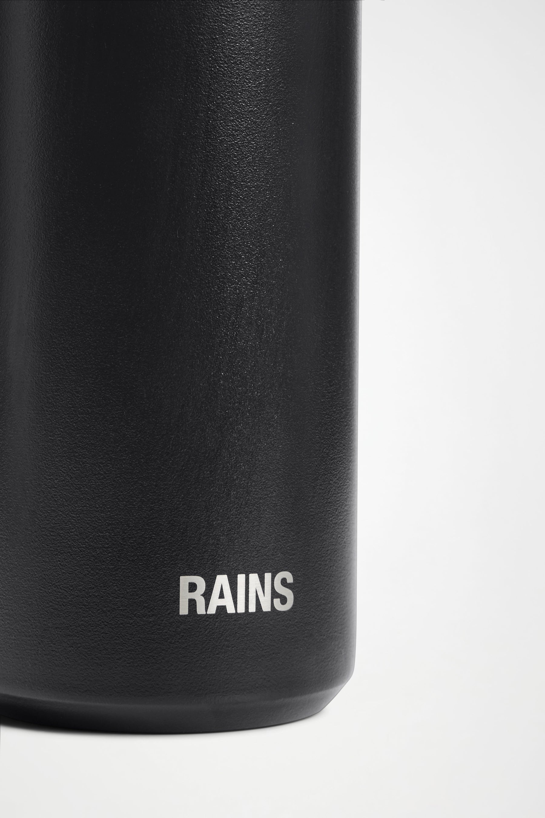RAINS Insulated Flask 500ml Black