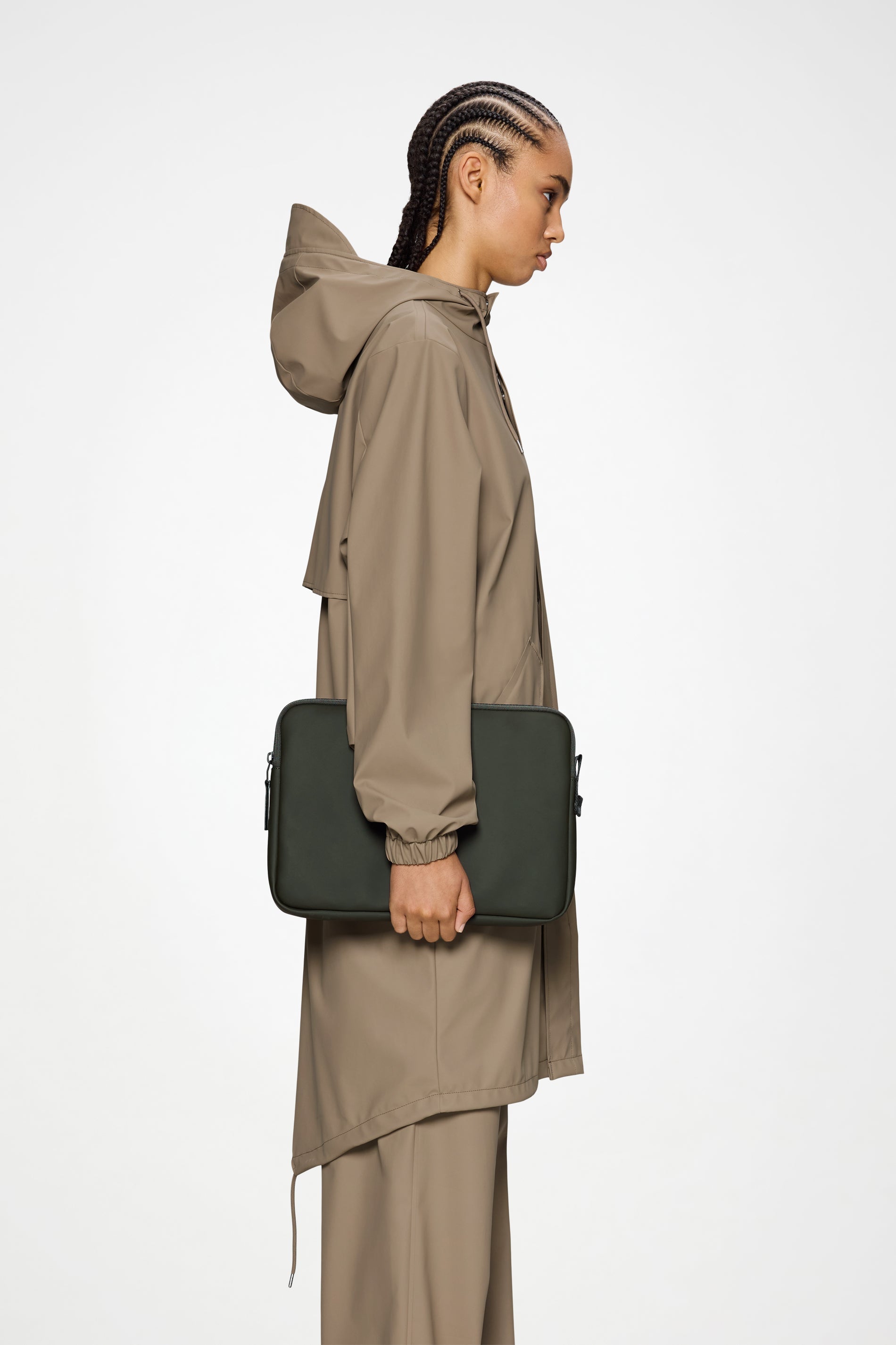 RAINS Trail Laptop Case 13‚Ä≥/14‚Ä≥ Green 2.20L H25 x D2.50 x W35 cm Laptop Case