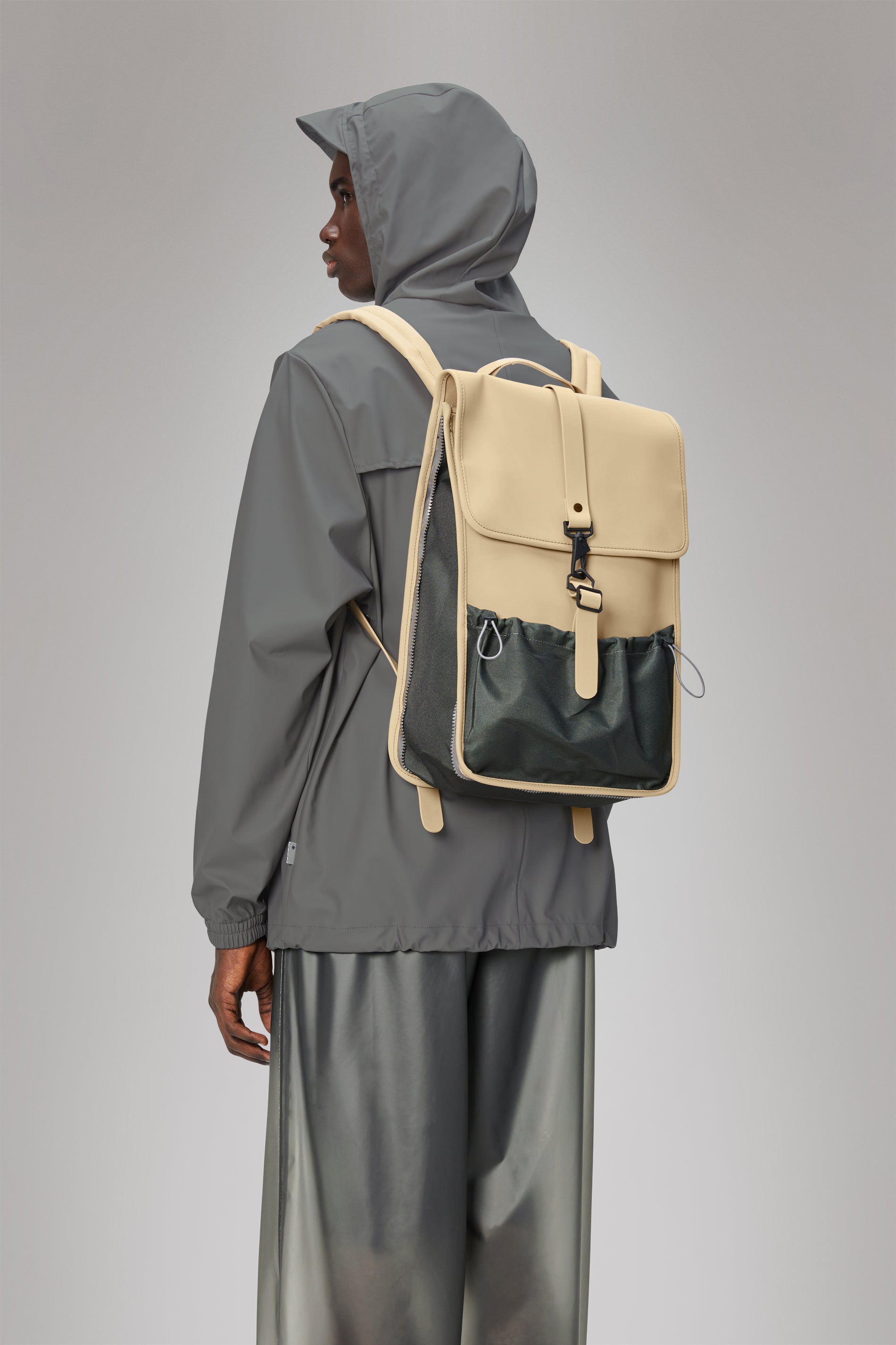 RAINS Mix Backpack Mini Sand 16L H40 x D14 x W29 cm Backpack