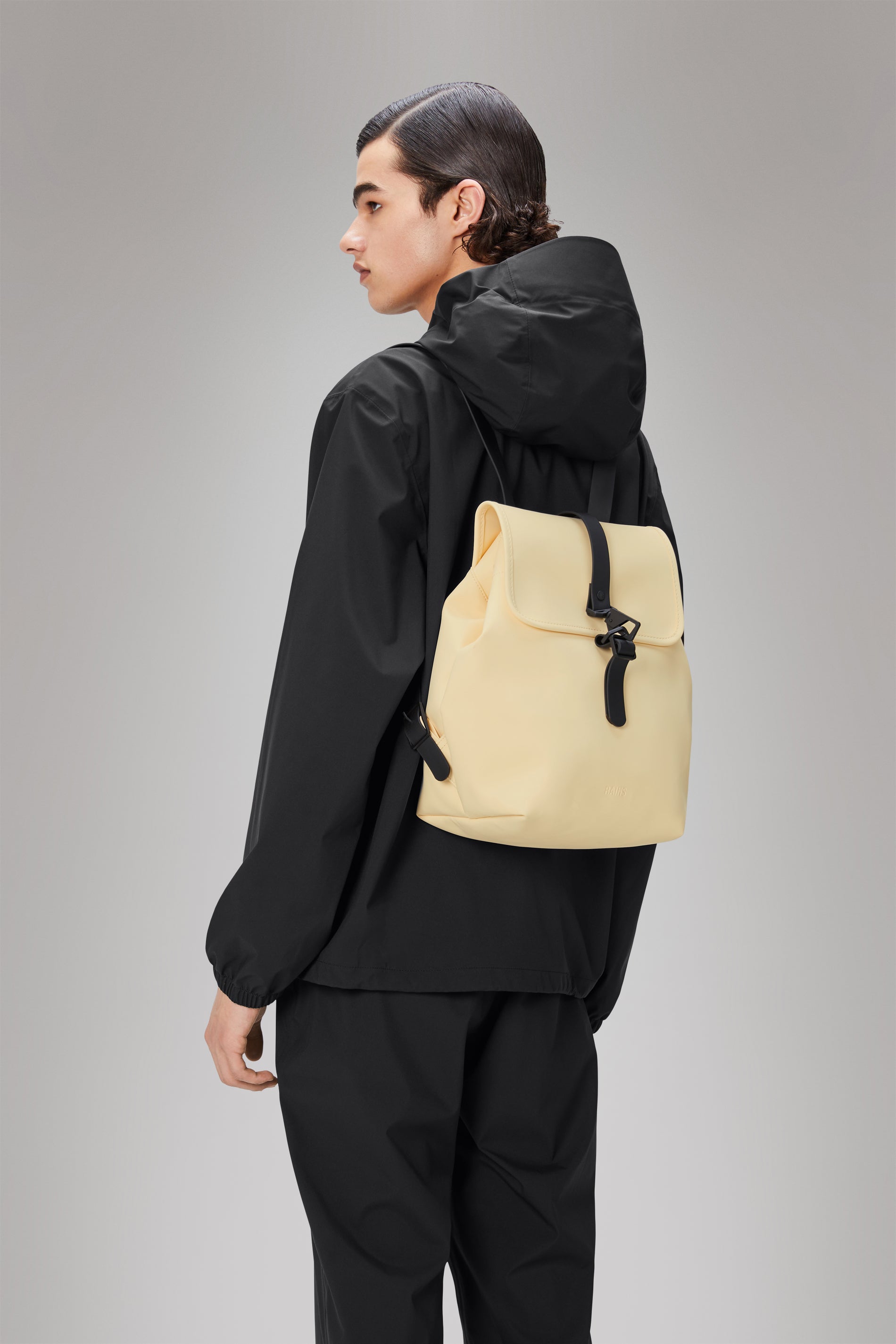 RAINS Bucket Backpack Gleam 12L H30 x D17 x W25 cm Backpack