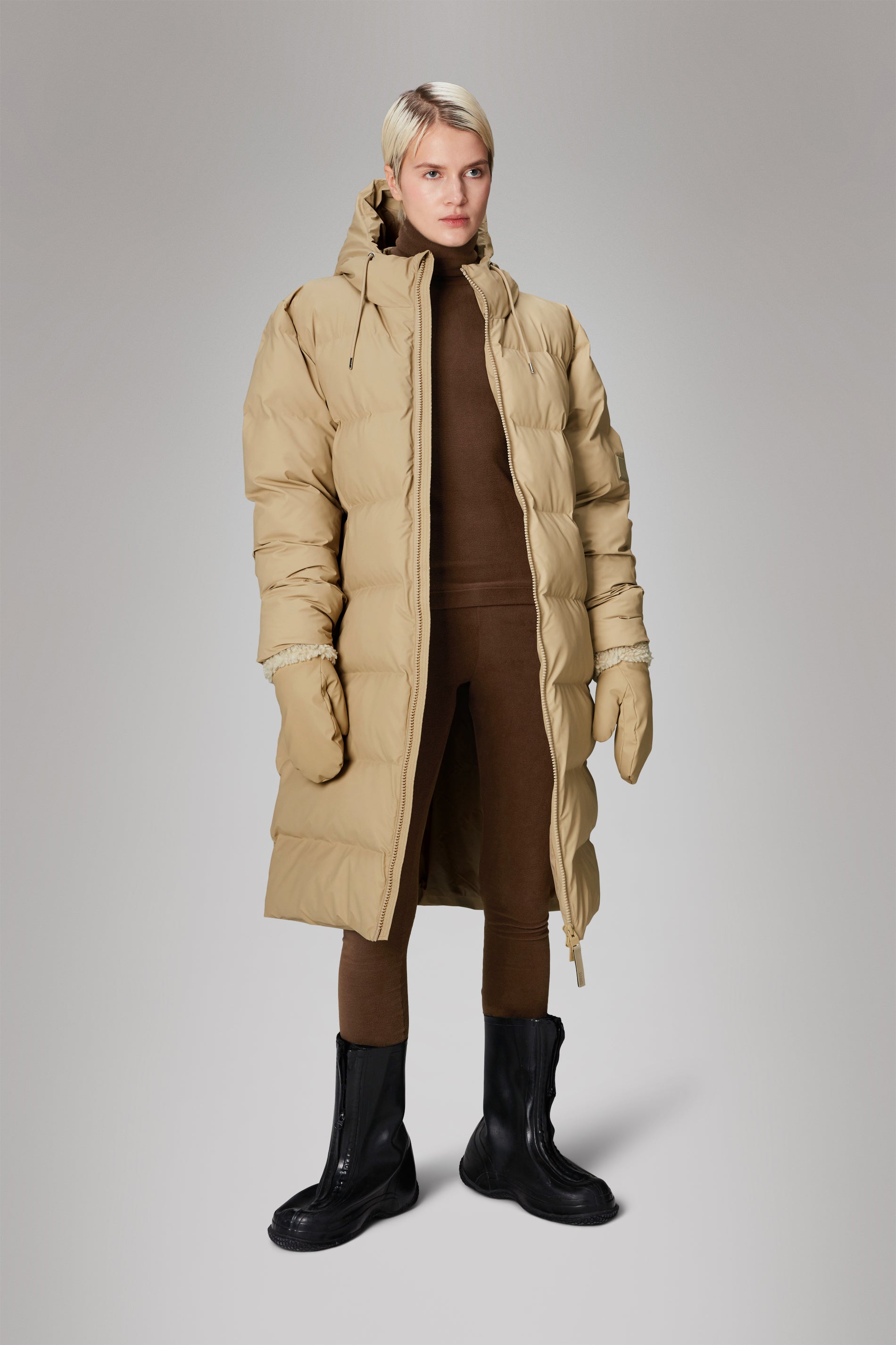 Rains Alta Longer Puffer Jacket Jackets 24 Sand