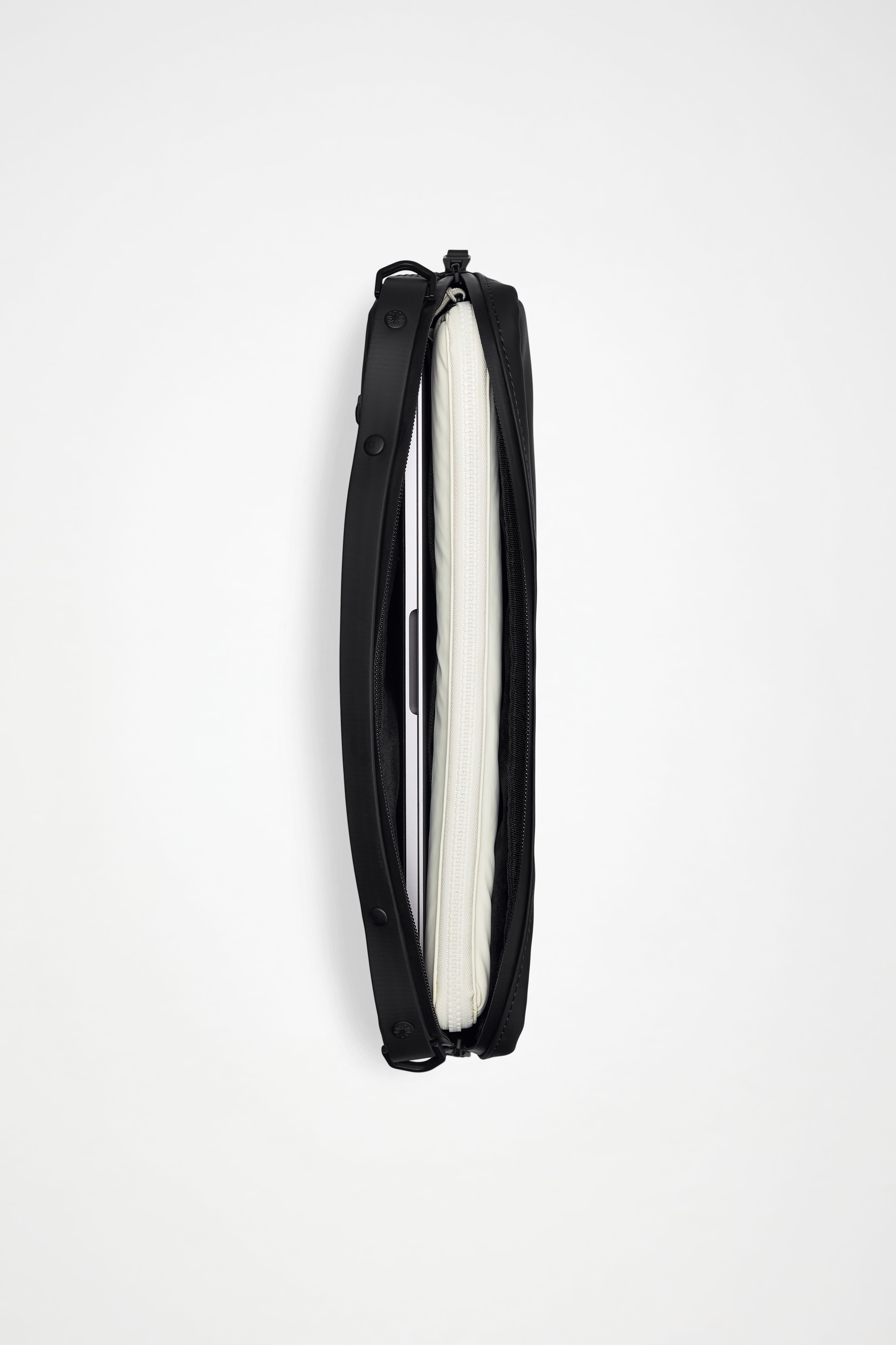 RAINS Laptop Bag 13‚Ä≥/14‚Ä≥ Black 4.80L H25 x D5.50 x W35 cm Laptop bag