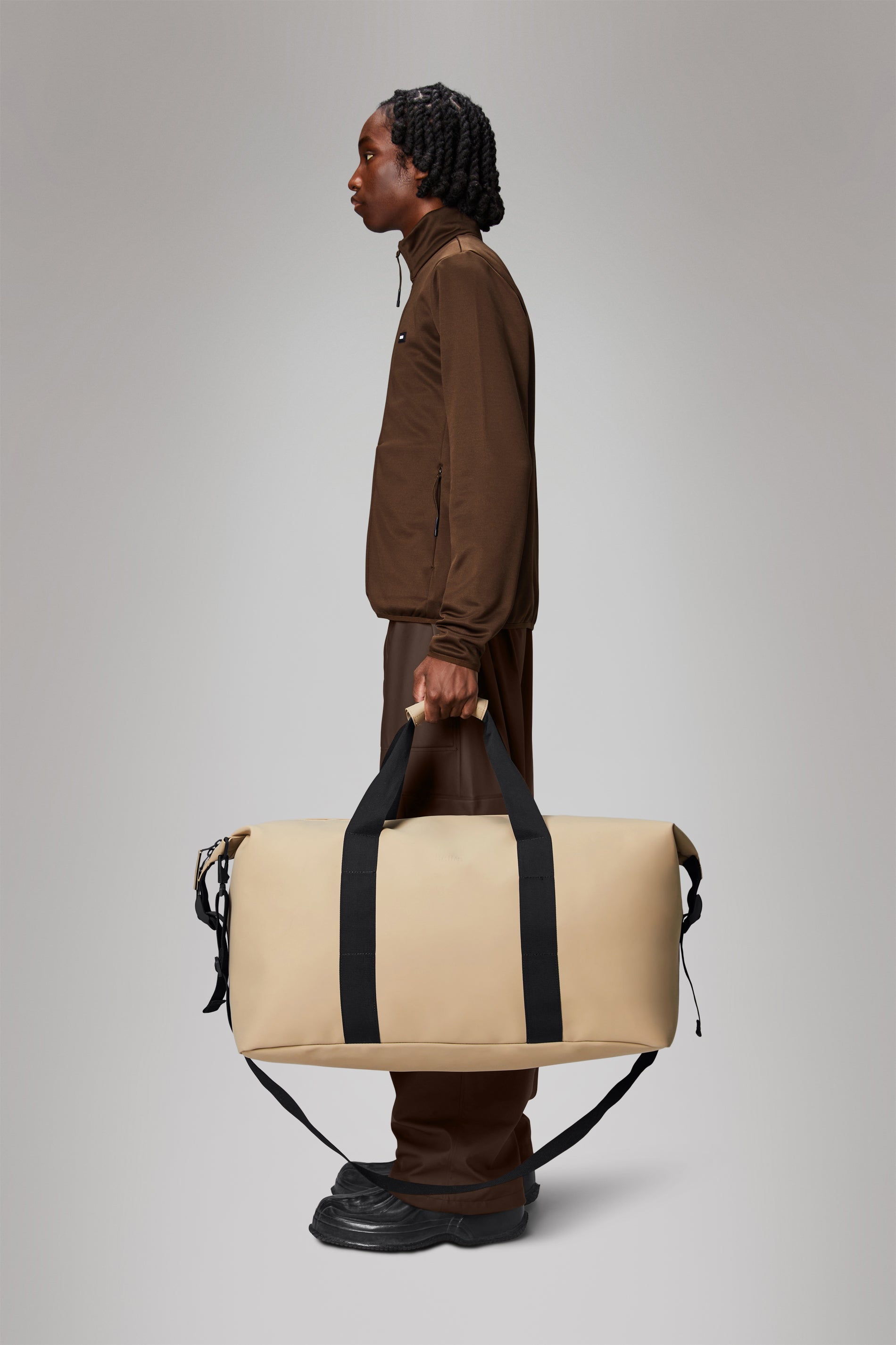 RAINS Hilo Weekend Bag Large Sand 47L H29 x D27 x W60 cm Weekender