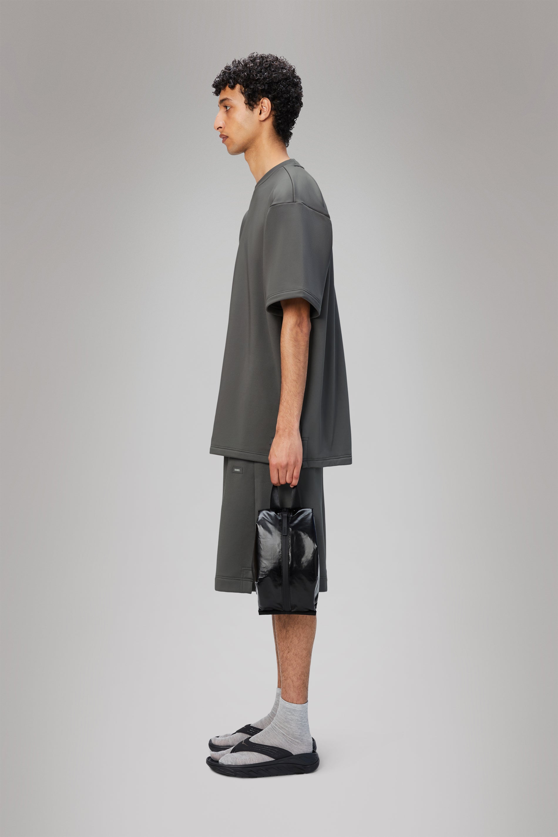 RAINS Sibu Wash Bag Black 5L H12 x D14 x W30 cm Wash Bag